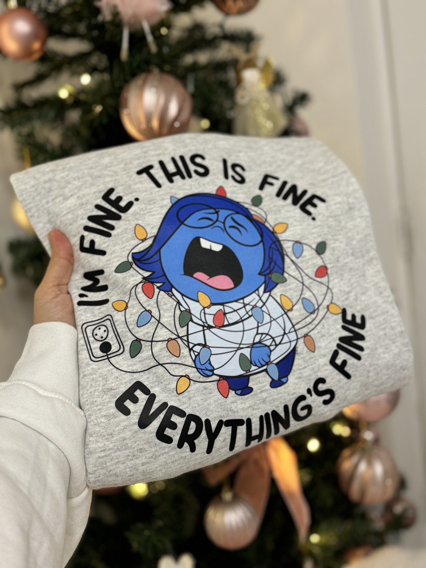 I’m fine this is fine everything’s fine Christmas sweatshirt